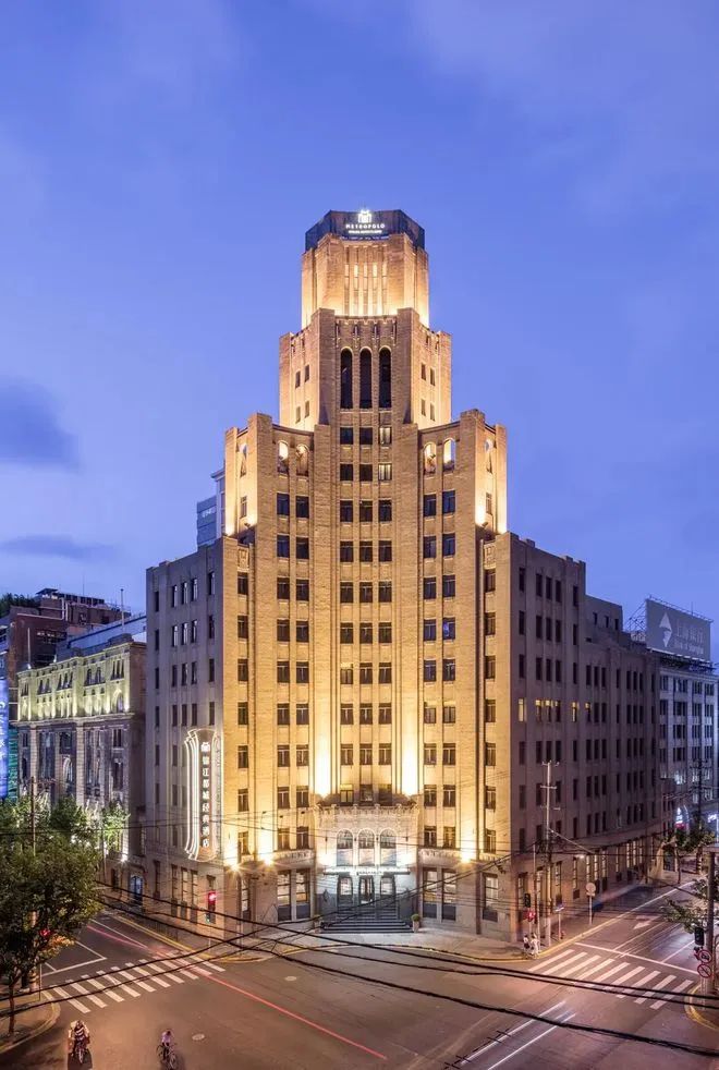 Explore Bund's Art Deco Allure 2